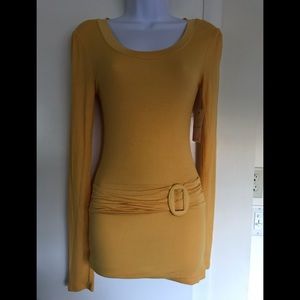 Derek ❤️ Heart , size M , women’s yellow top , long sleeves